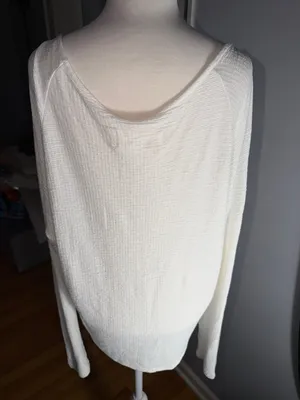 Anthropologie Ivory Textured V-Neck Knit Top thumbnail 5