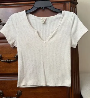 TJ Maxx Cream Crop Top thumbnail 1