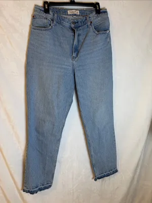 Abercrombie & Fitch Classic Light Wash High-Rise Straight Jeans thumbnail 2