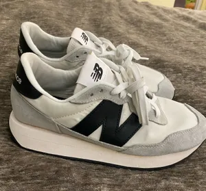 Women's New Balance 237 NB Casual Lifestyle Shoes Womens Size 8.5 thumbnail 1