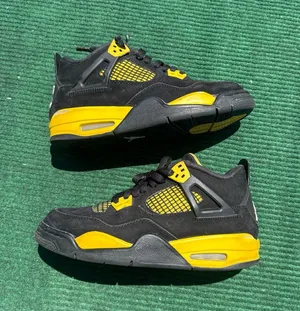 Air Jordan 4 Retro GS 'Thunder' Size 6.5y Women’s Size 8 thumbnail 1