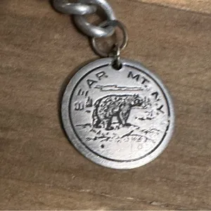 The Mountain Vintage Native American Bear Mountain NY souvenir bracelet thumbnail 2