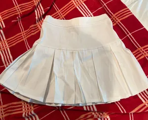White tennis skirt thumbnail 1