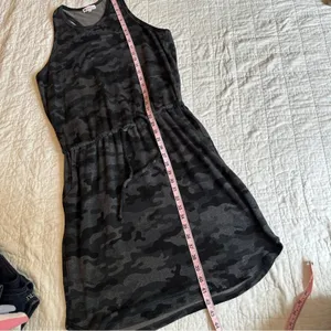 Sundry x Evereve The Weekender Dress Tank Camo Print XL thumbnail 12