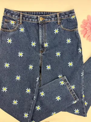 Lucy & Yak Dana Jeans Daisy Mae Embroidery Organic Cotton High Rise 80s Mom thumbnail 7