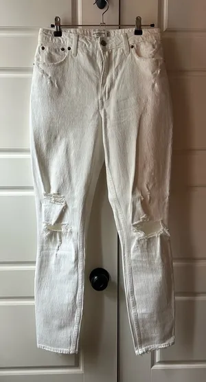 The Skinny High Rise White Distressed Jeans thumbnail 1