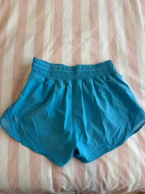 Lululemon High-Rise Shorts 2.5" thumbnail 2