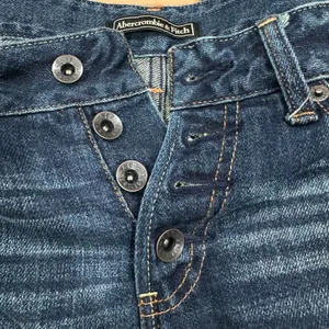 Abercrombie and Fitch Blue Jean Cutoff Shorts Women’s 27 thumbnail 7