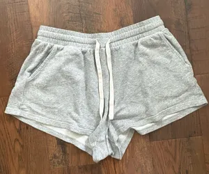Forever 21 Gray drawstring sweatshorts, size L thumbnail 1