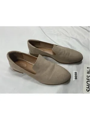 Universal Threads Womans Universal Thread Slip On Loafers 8.5 Beige Flat Heel Round Toe thumbnail 2