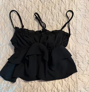 Wild Fable Top Black Crop thumbnail 1