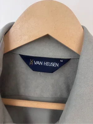 Vintage Van Heusen Button Down Shirt | Medium thumbnail 10