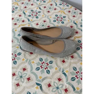 Gianni Bini Womens Silver‎ Rhinestone Ballet Flats Grey Sparkly Slip On Shoes 8M thumbnail 3
