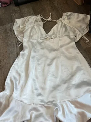 Selfie Leslie Eyes On You Pleated Bust Angel Sleeve Ruffle Hem Dress White thumbnail 6