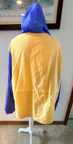 Nike | Women’s Icon Clash Retro Windbreaker. Size: thumbnail 15