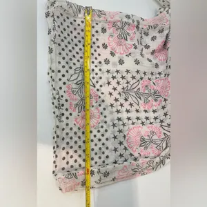 Free‎ People Cream Shoulder Tote with Pink Floral Accents thumbnail 9