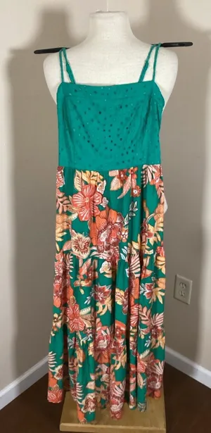 Flying Tomato Size M Green Floral Tiered Maxi Dress thumbnail 1