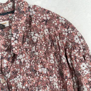 Anthropologie Pilcro L Button Down Pintuck Ditsy Floral Relaxed Top Mauve Pink thumbnail 6