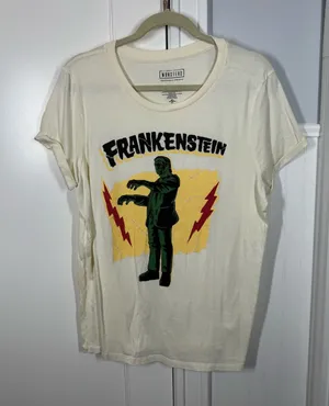 Torrid universal studios monsters Frankenstein Graphic Tee size 00 medium/large thumbnail 1