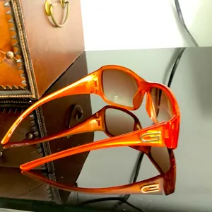 NICE GUCCI ladies sunglasses ☀️☀️ thumbnail 7