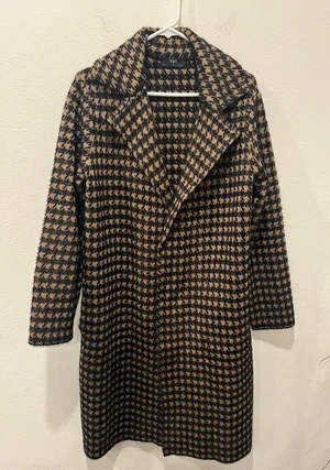 Tahari Black and Tan Houndstooth Trench Coat Size L thumbnail 1