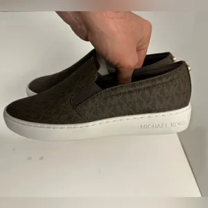 Michael Michael Kors Women’s TEDDI slip on Shoes thumbnail 6