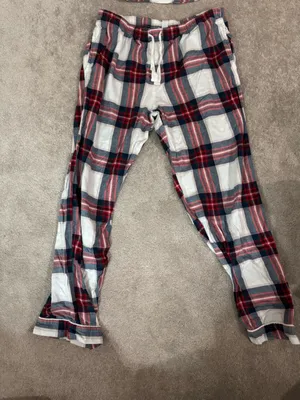 stars above Red White and Green Plaid Two-Piece Pajama Set thumbnail 2
