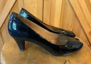 Sofft Black Leather Slip On Heels Pumps Cushioned Comfort Shoes 8.5 Peep Toe thumbnail 1