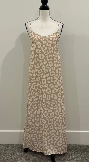 Pink Lily Maxi Dress thumbnail 1