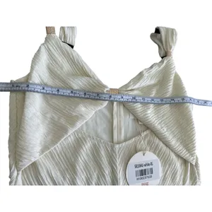 Sun white cut-out maxi dress with gold-tone hardware details on the straps thumbnail 9