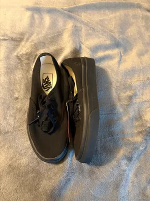 Unisex Vans Black Low-Top Canvas Sneakers Women’s Size 6 or Men’s Size 4.5 thumbnail 3