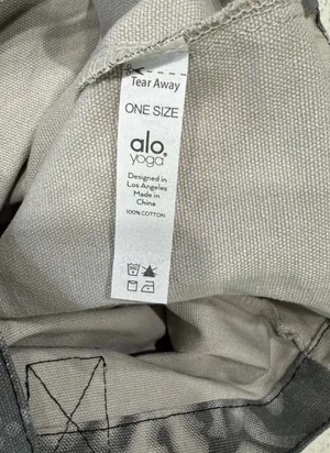 Alo yoga tie dye tote NWT thumbnail 4