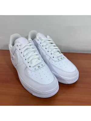 Nike NEW Women's Air Force 1 ‘07 SE Triple White Pearl Shoe Size 8.5 #B1236A thumbnail 4