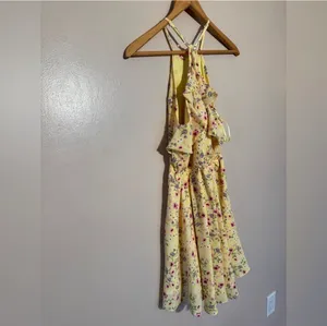 SALE! Yellow Francesca’s Floral Ruffle Fit and Flare Dress Size XS NWT thumbnail 4