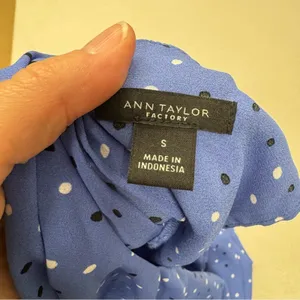 Ann Taylor Blue Sleeveless Blouse Womens S Layered Tank Top Preppy Flowy Shirt thumbnail 9