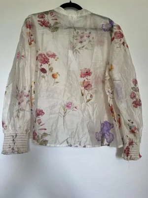 NWT WOMENS BAILEY 44 LIGHT SILKY FLORAL LAYOCELL BUTTONS Size XL thumbnail 2
