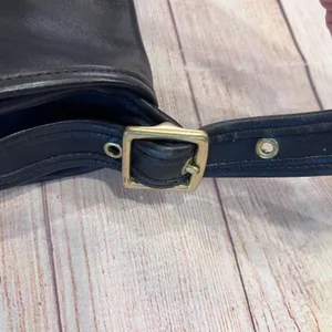 Coach‎ Ramblers Legacy Crossbody Bag Black Leather Vintage Turnlock 9061 USA thumbnail 4