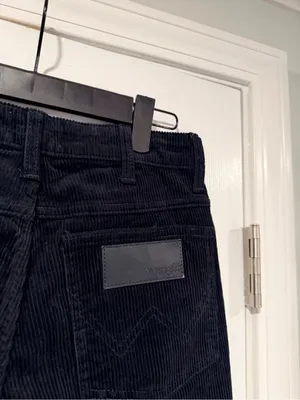 NWOT Wrangler Corduroy Flare Pants Size 6 Black High Rise Stretch thumbnail 5