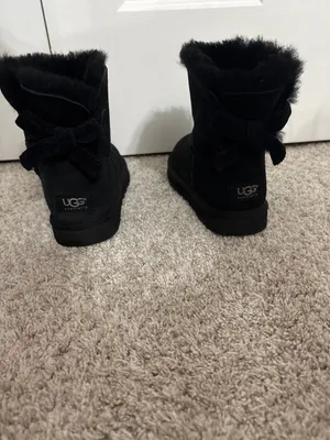 UGG Women’s Boots Black thumbnail 3
