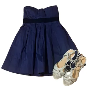 NWT Strapless dress Blue Size M thumbnail 1