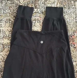 Lululemon Align Joggers 25" thumbnail 4