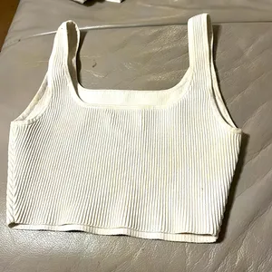 Ribbed Babaton tank top size medium thumbnail 3