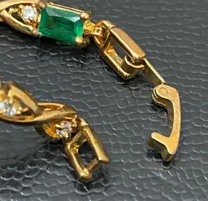 Unsigned Gold-tone Emerald Green & Clear CZ Stone 7.5” Tennis Bracelet 8.7g thumbnail 12