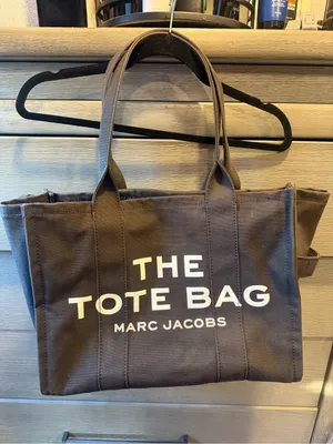 Marc Jacobs The Canvas Large Tote Bag GUC thumbnail 1