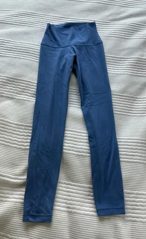 Aritzia Leggings thumbnail 1