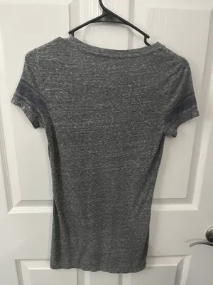 American Eagle Outfitters Size XS Grey Shirt thumbnail 2