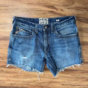 Ariat‎ M4 Relaxed Boot Cut Denim Shorts Medium Wash Distressed Raw Hem 32/34 thumbnail 9