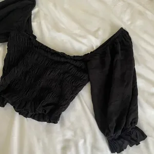 Black urban outfitter top with bell sleeves thumbnail 3