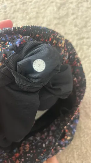 Lululemon pattern shorts  thumbnail 4