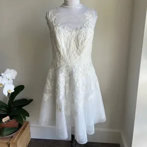 Decode 1.8 by David's Bridal Sweetheart Wedding Dress White Women's Size 2 thumbnail 2